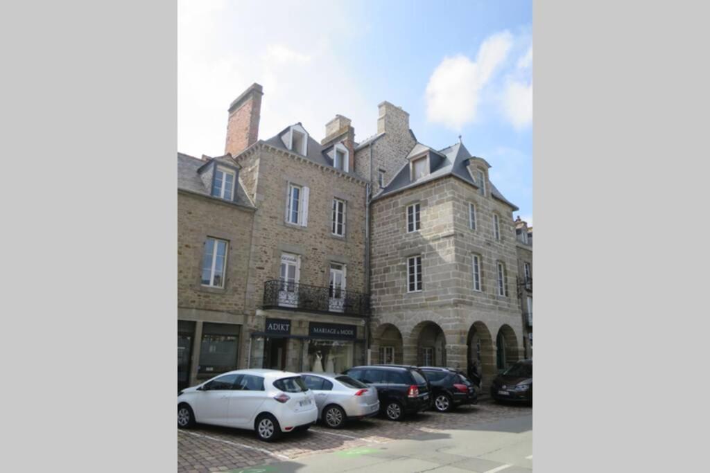 Dinan Chateau - Parking Inclus Exteriör bild